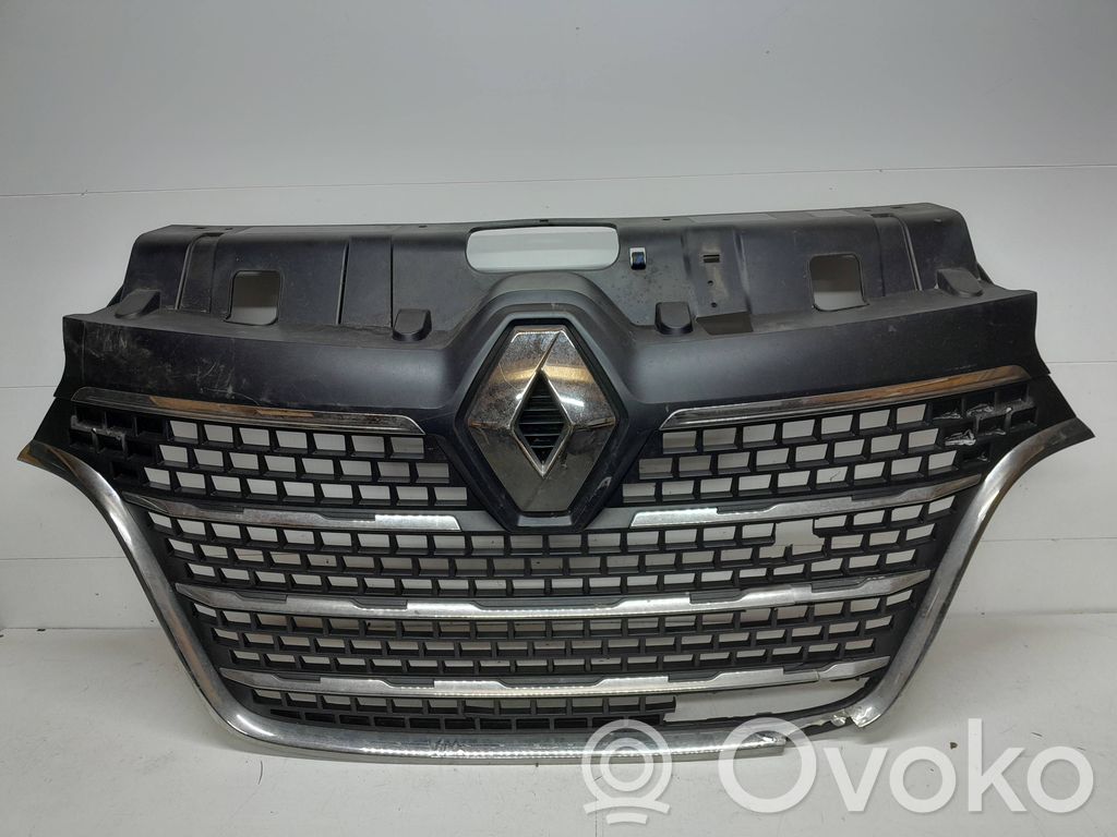 Renault Master III Front bumper upper radiator grill 