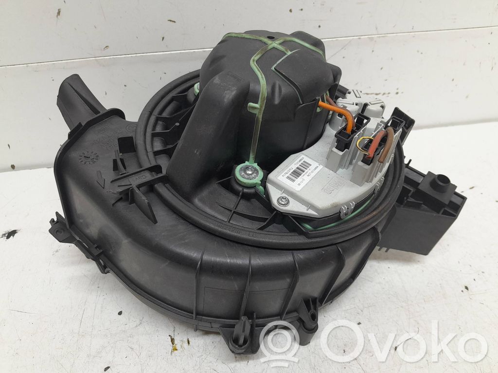 BMW X1 E84 Mazā radiatora ventilators 