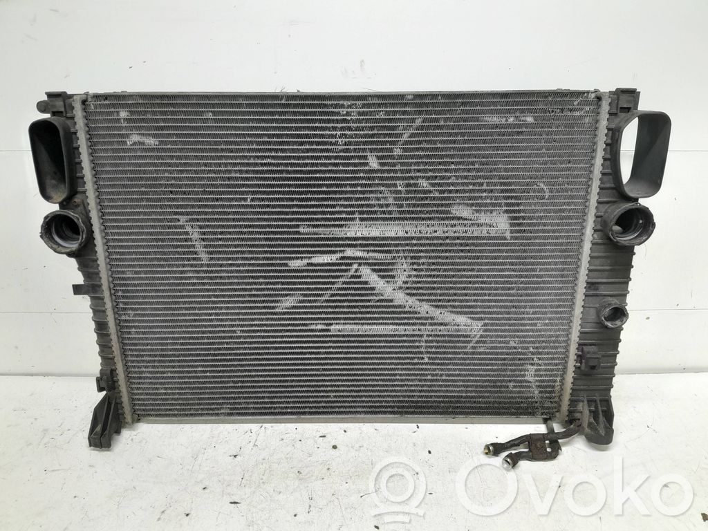 Mercedes-Benz E W211 Dzesēšanas šķidruma radiators 