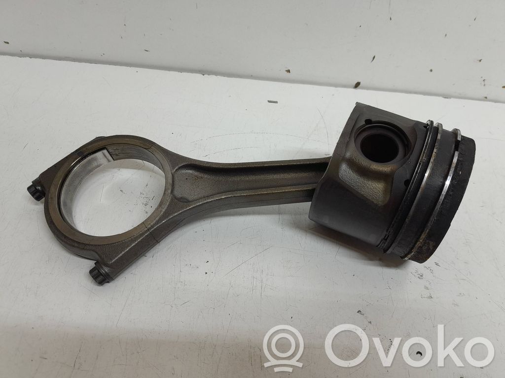 Peugeot 607 Pistón con biela 