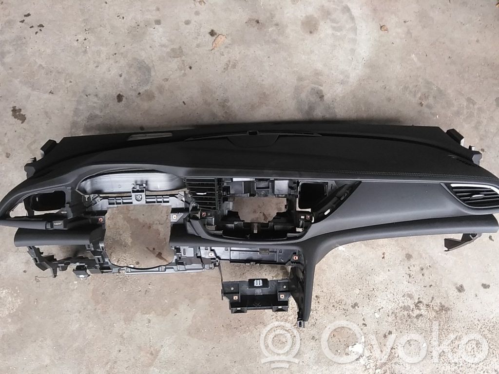 Opel Insignia B Revestimiento de los botones de la parte inferior del panel 