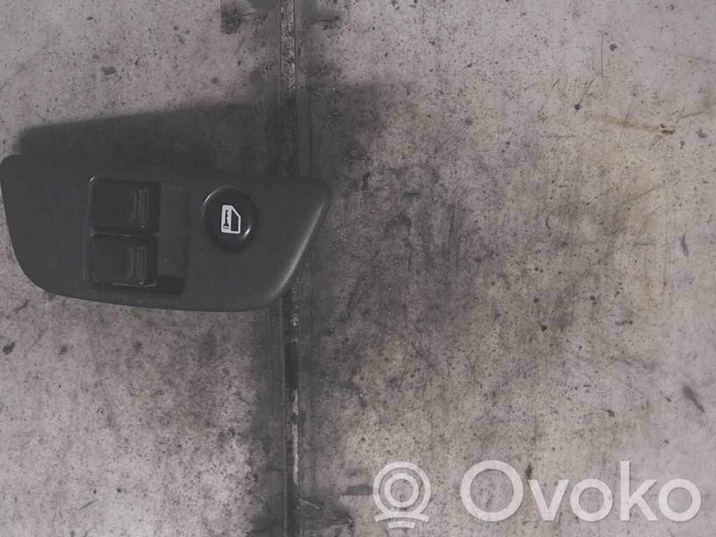 Suzuki Ignis Electric window control switch 