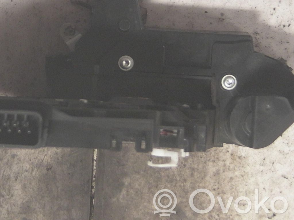Volvo C30 Keskuslukituksen moottori 