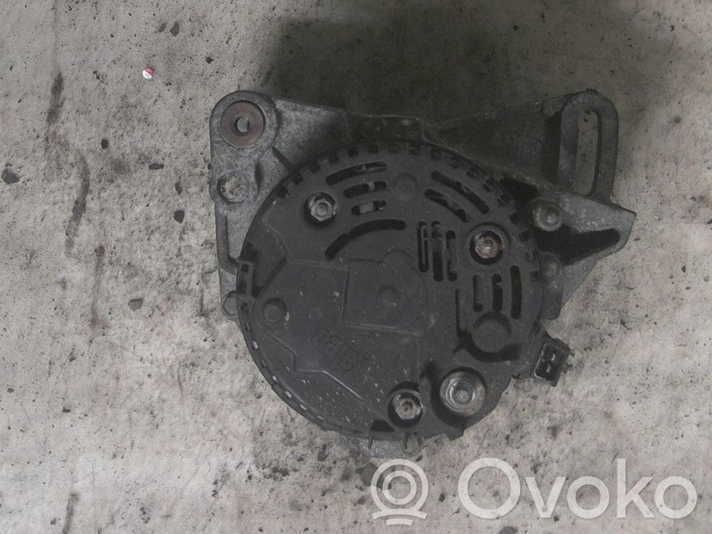Volkswagen PASSAT B4 Ģenerators 