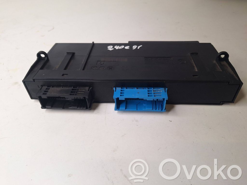 BMW 3 E90 E91 Module confort 