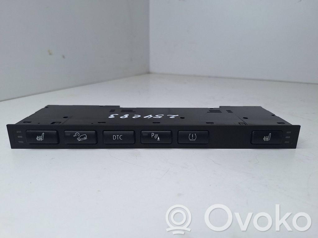 BMW X3 E83 A set of switches 