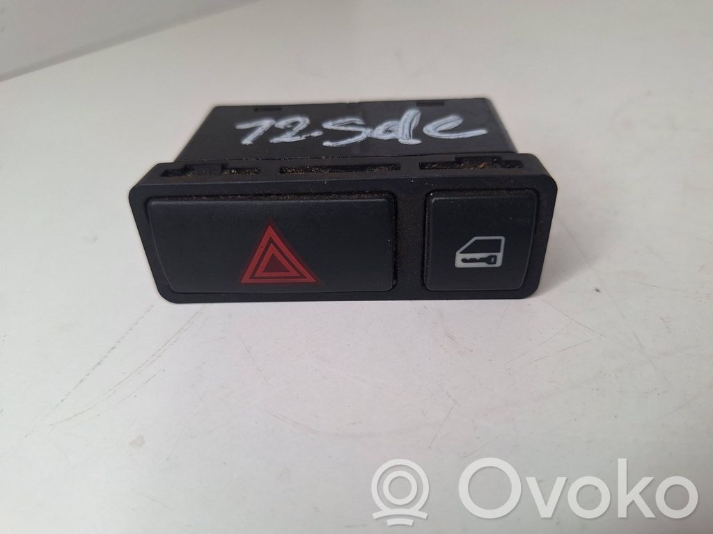 Schalter Warnblinkanlage   8368920