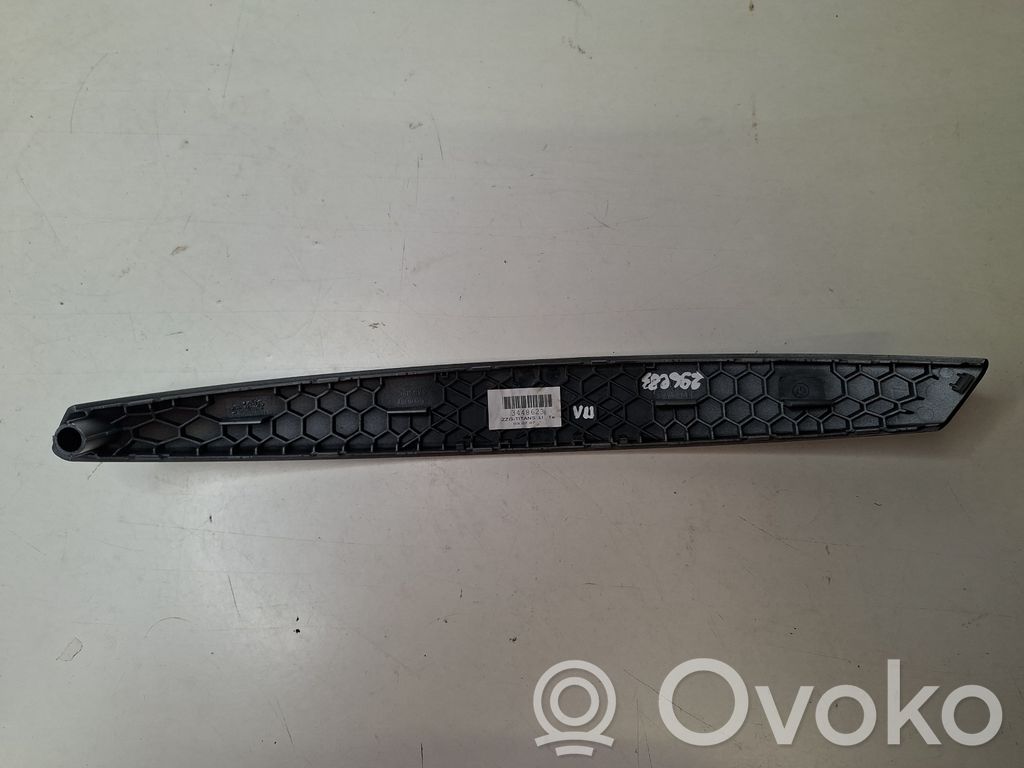 BMW X3 E83 Inne elementy wykończeniowe drzwi przednich 