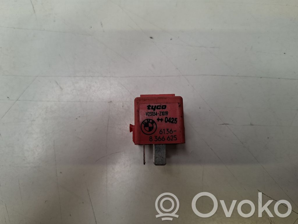 BMW 5 E39 Other relay 