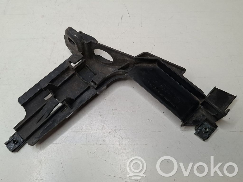 BMW 3 E46 Headlight/headlamp mounting bracket 