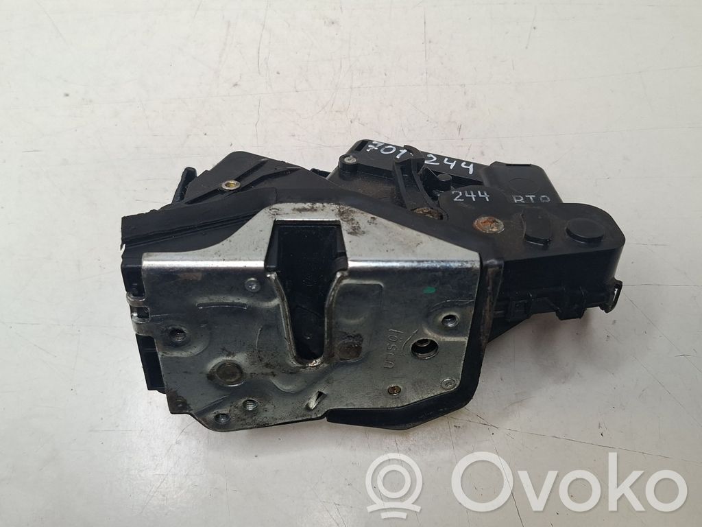 Etuoven lukko   7011244