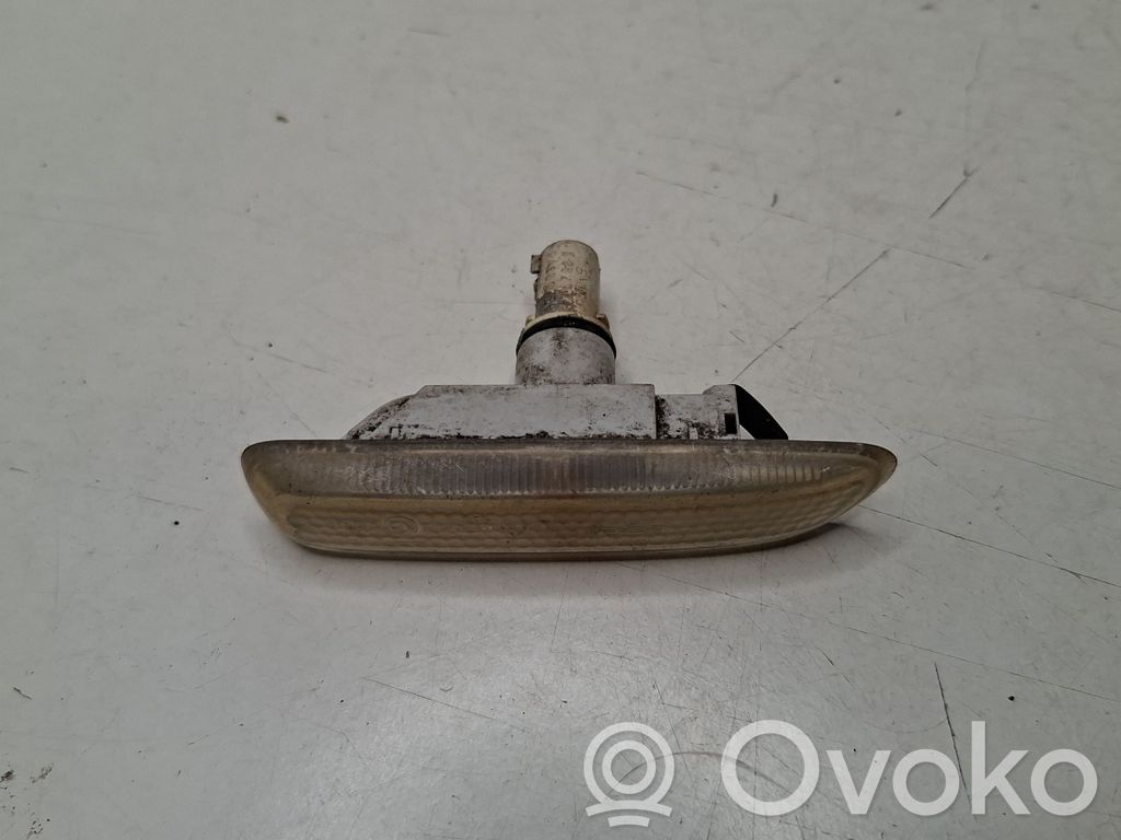 BMW 3 E46 Front fender indicator light 