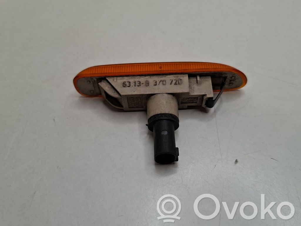 BMW 3 E46 Front fender indicator light 