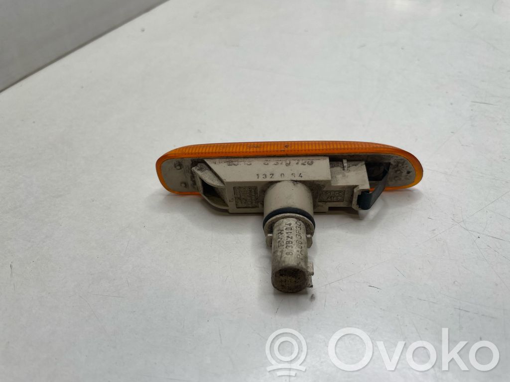 BMW 3 E46 Front fender indicator light 