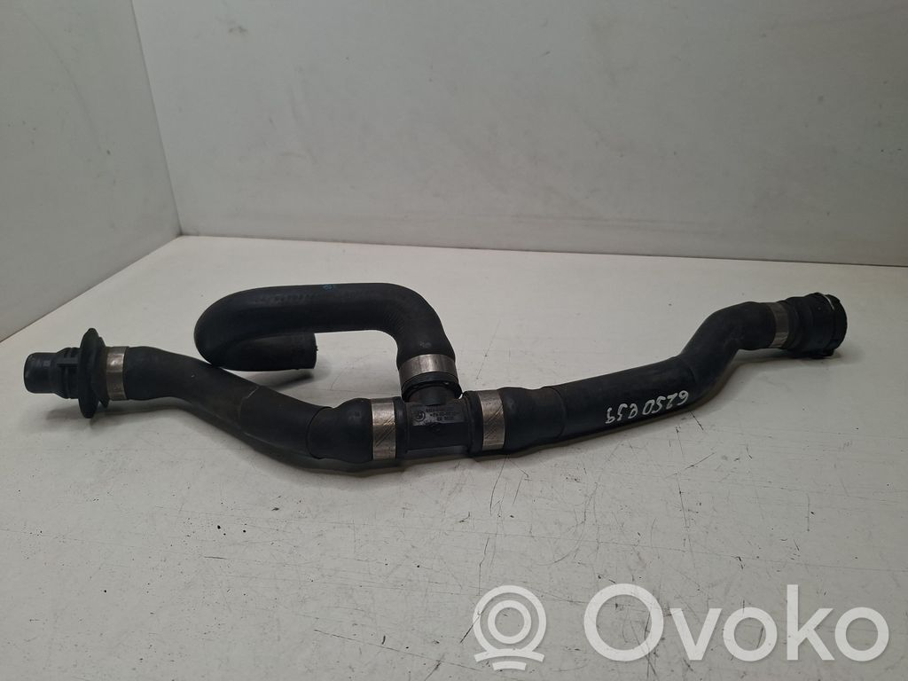 BMW 5 E39 Engine coolant pipe/hose 