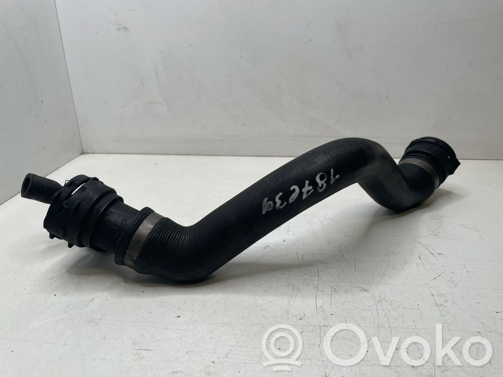 BMW 5 E39 Engine coolant pipe/hose 