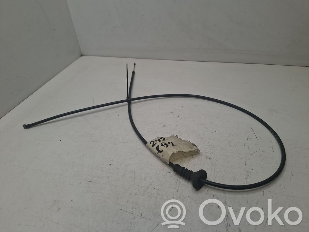 Troselis variklio dangčio spynos   7201904