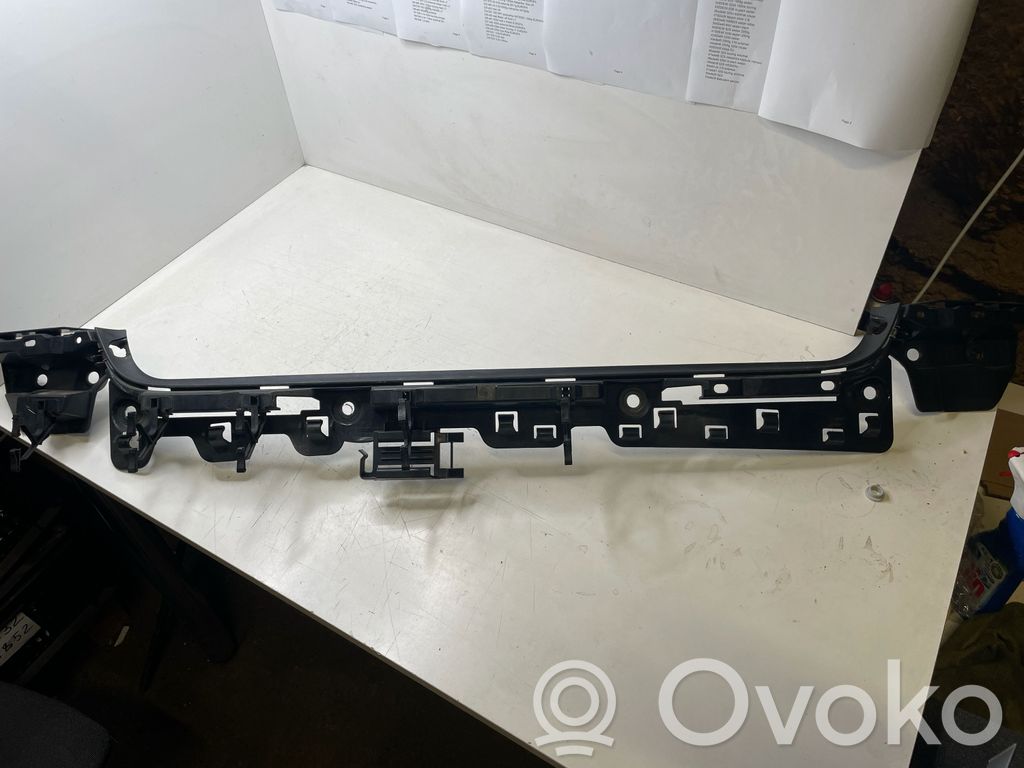 Rear bumper mounting bracket   7161457,F93158577