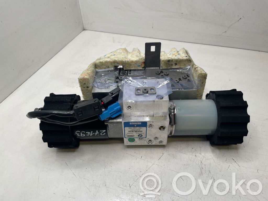 BMW 3 E92 E93 Avattavan katon dynaaminen pääsylinteri 