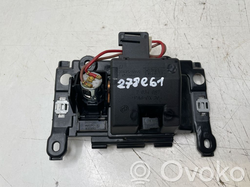Ashtray (front)   7034087,314250100,PA6GX30