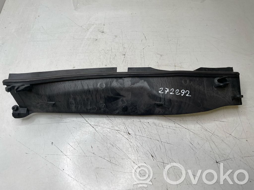 Muu moottoritilan osa   6925973