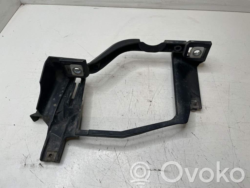 Halterung Scheinwerfer   15873800