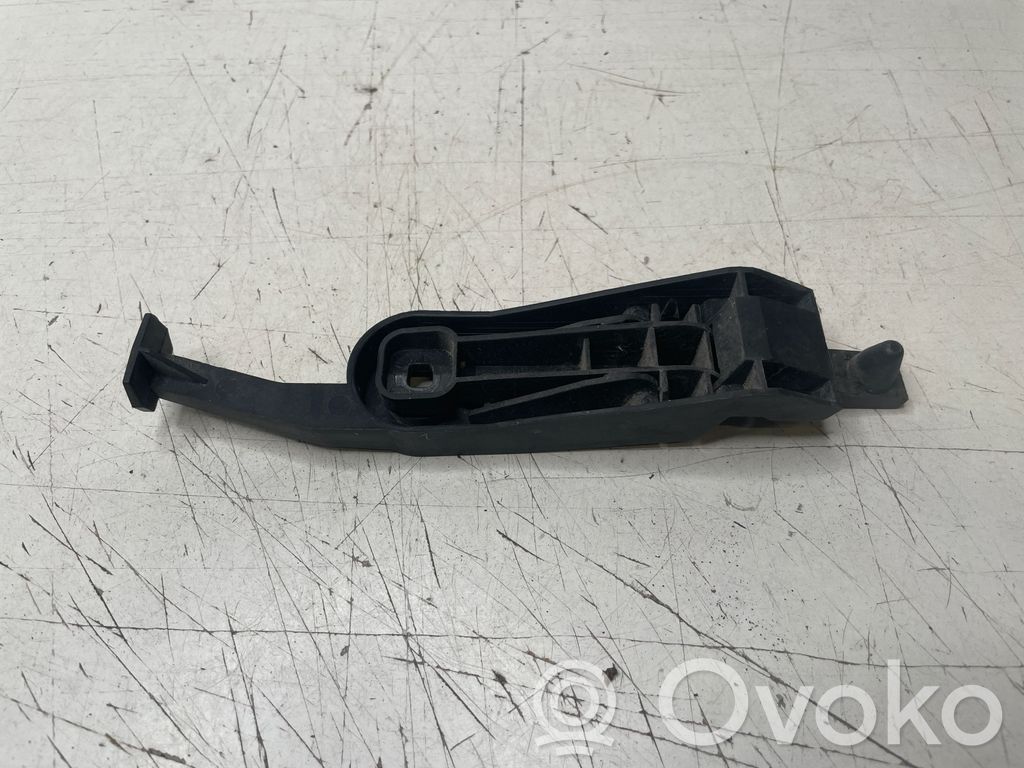 BMW 7 E65 E66 Ilmansuodattimen puhdistimen kiinnitysalusta 