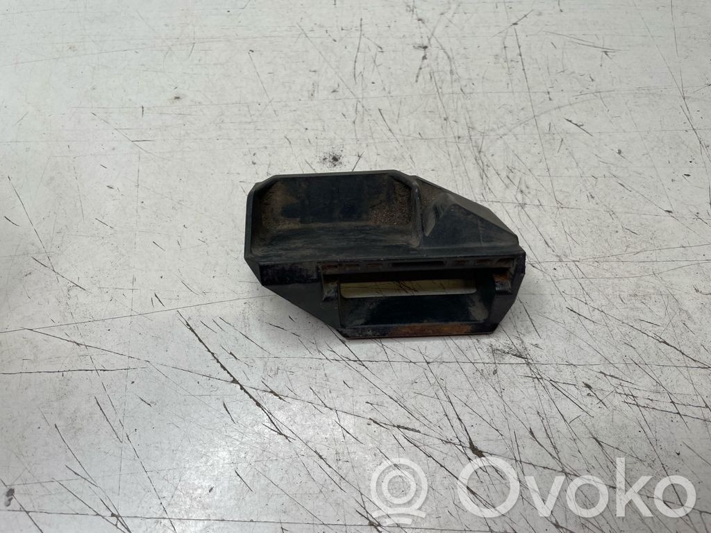 BMW 7 E65 E66 Fixation de radiateur 