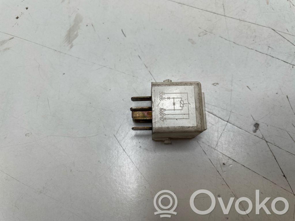 Other relay   1729004,V23134C52X90