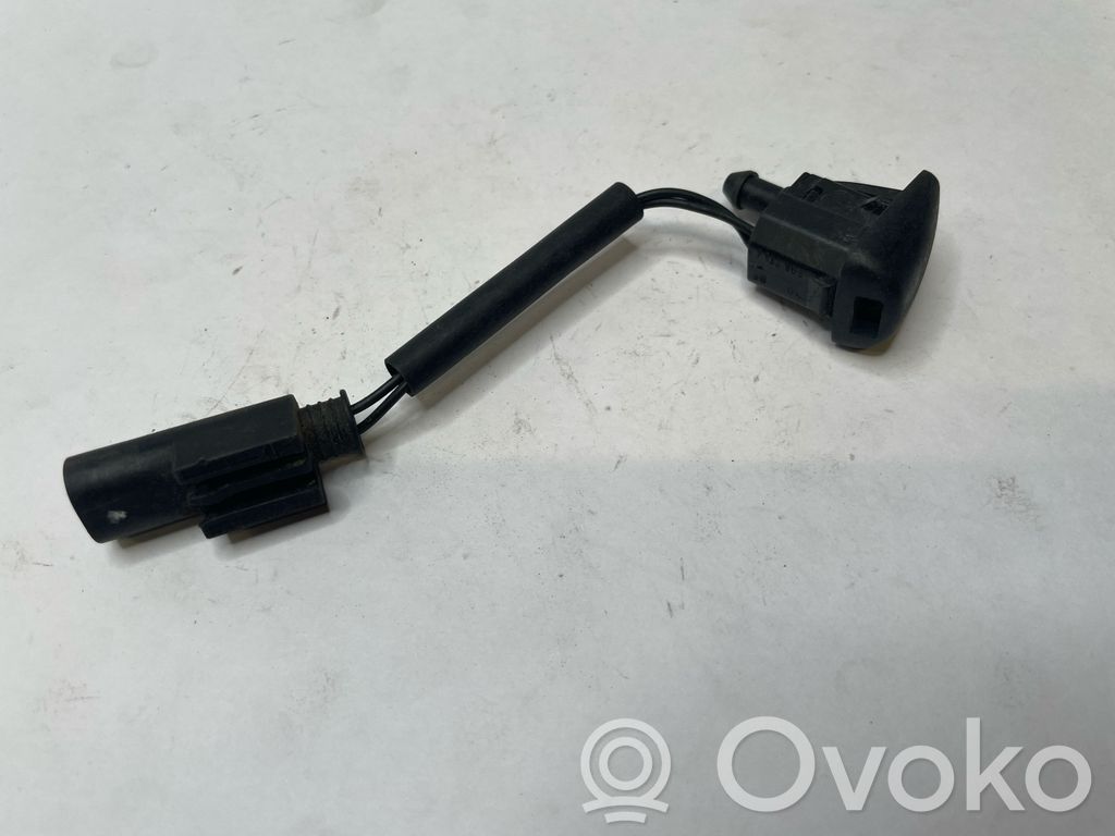 BMW 5 E60 E61 Windshield washer spray nozzle 