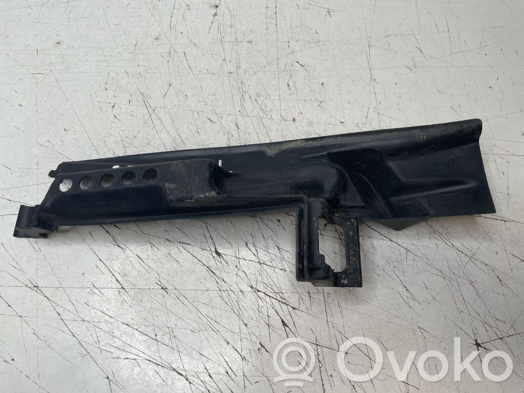 BMW 5 E60 E61 Muu moottoritilan osa 