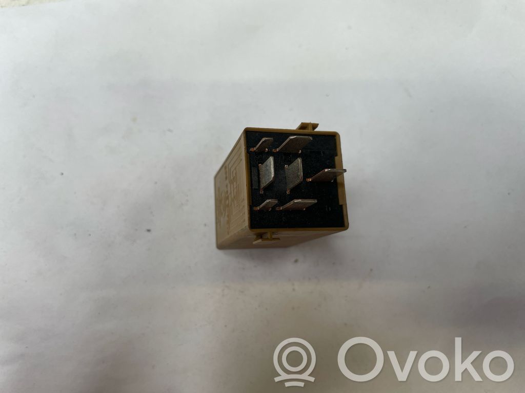 Logu vadības relejs   61368384505,V23141B3001X5