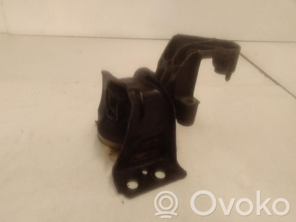 Engine mount bracket   112847149R