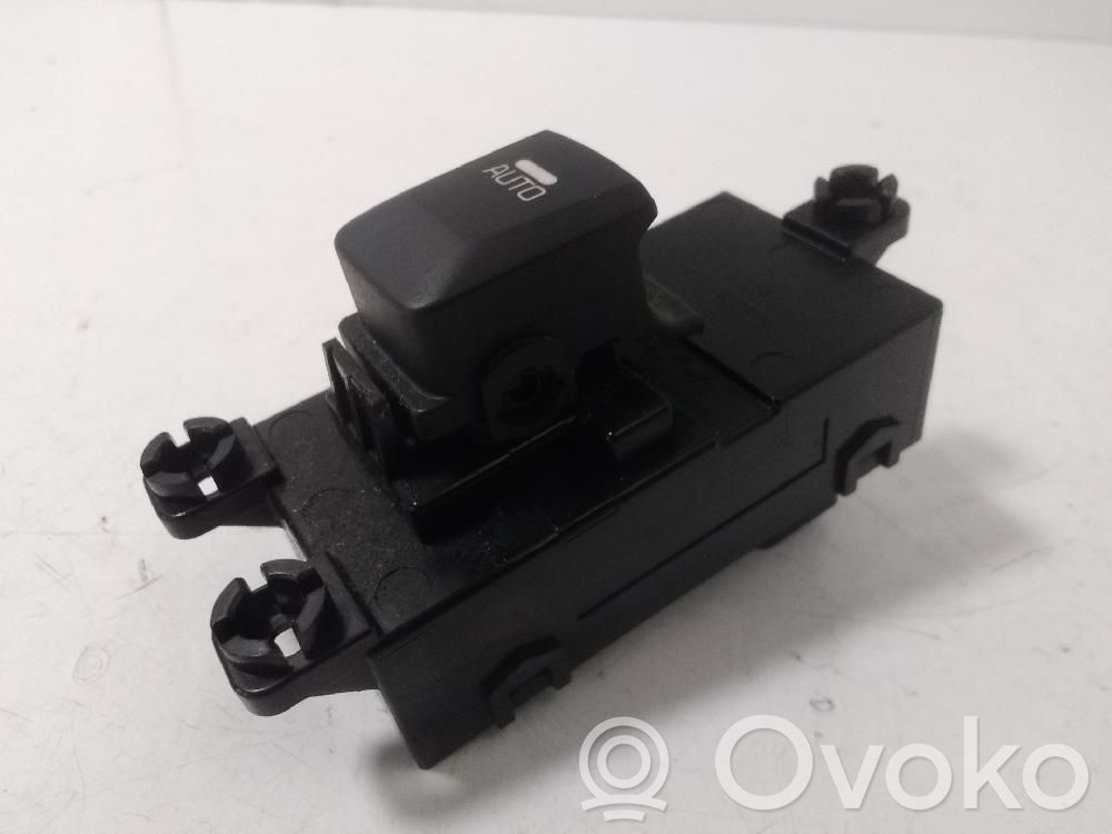 Elektrisko logu slēdzis   93580A2000