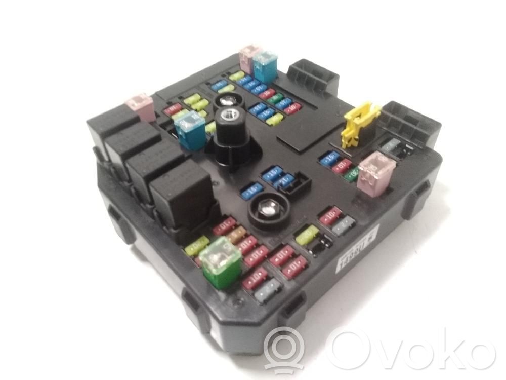 Opel Antara Fuse module 