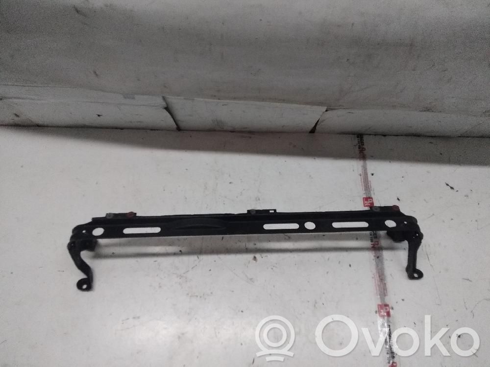 Ford Focus C-MAX Unterteil Schlossträger Frontträger Frontmaske 