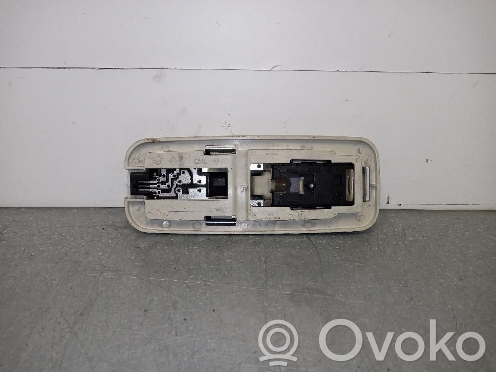 Renault Espace IV Priekinių vietų apšvietimo žibintas 