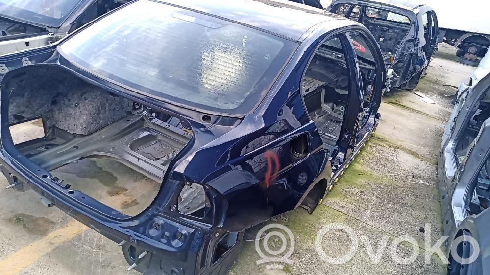 BMW 3 E90 E91 Takapalkki 