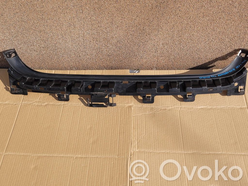 Rear bumper mounting bracket   7058522,72758411