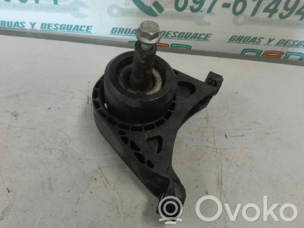 Engine mounting bracket   13227769,13227769