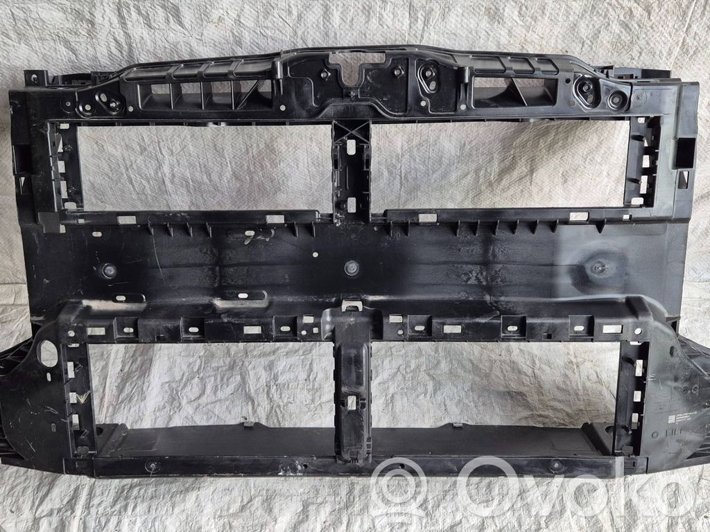 Ford Focus Radiatorių panelė 
