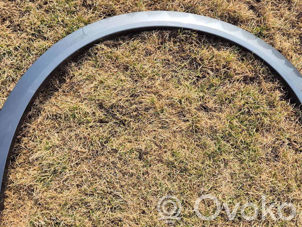 Audi e-tron Front arch trim 