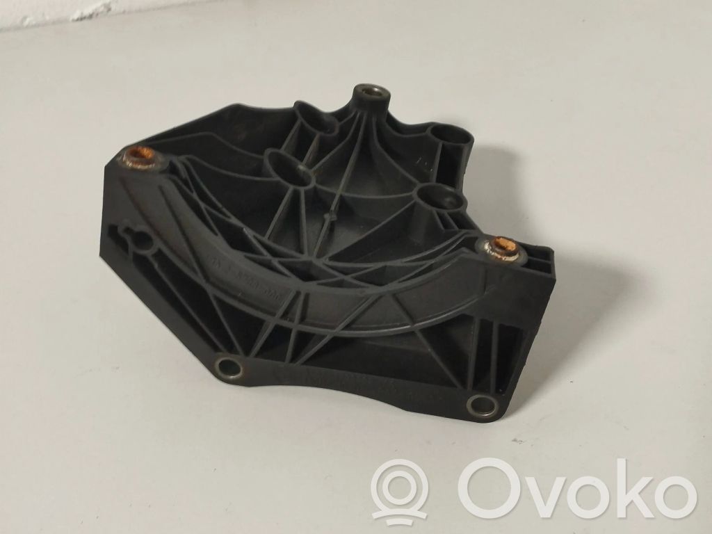 A/C compressor mount bracket   7792202,401181