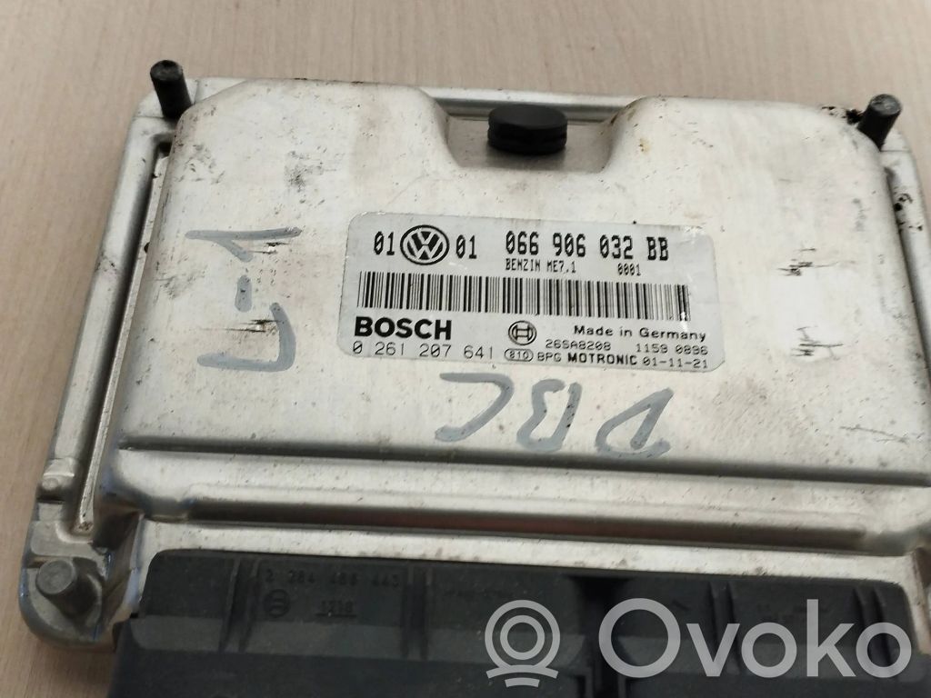 Volkswagen PASSAT B5.5 Engine control unit/module 