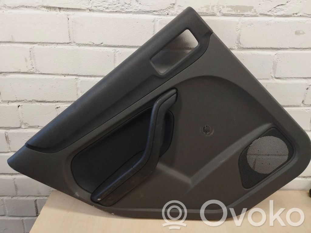 Ford Focus Apšuvums aizmugurējām durvīm 