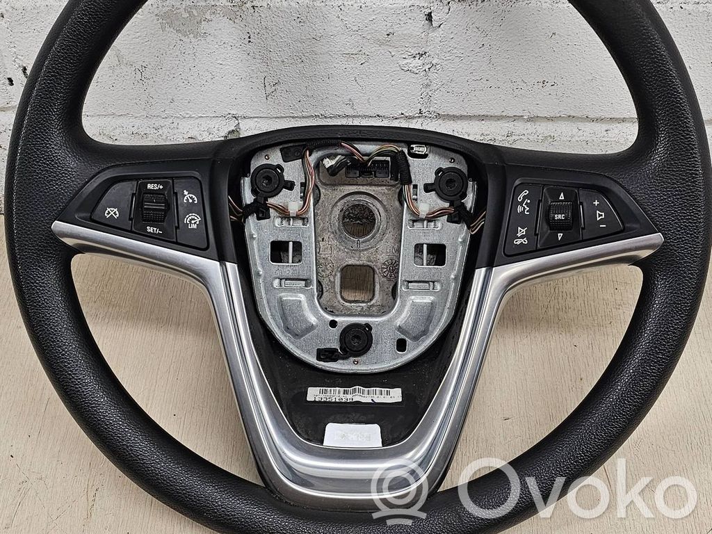 Volante   0060002736,13351039,307176699P0