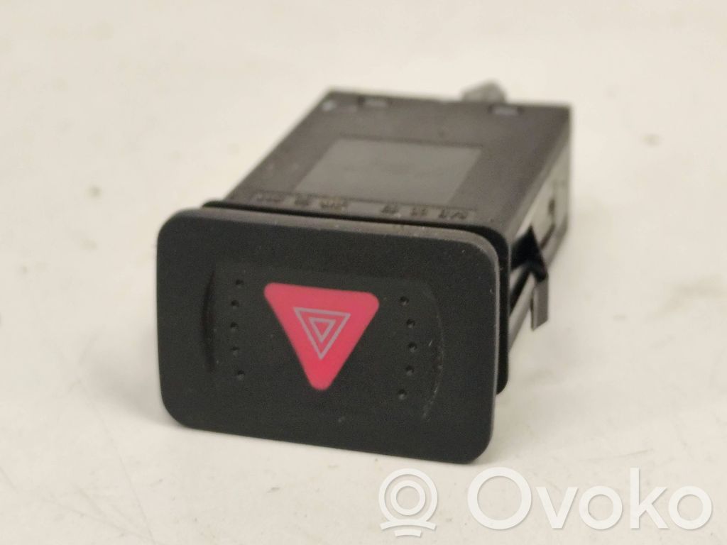Volkswagen Golf IV Hazard light switch 