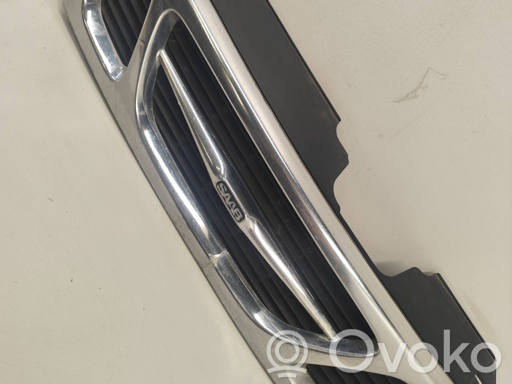 Front grill   4677191