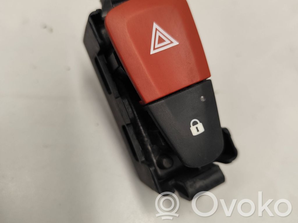 Renault Megane III Hazard light switch 