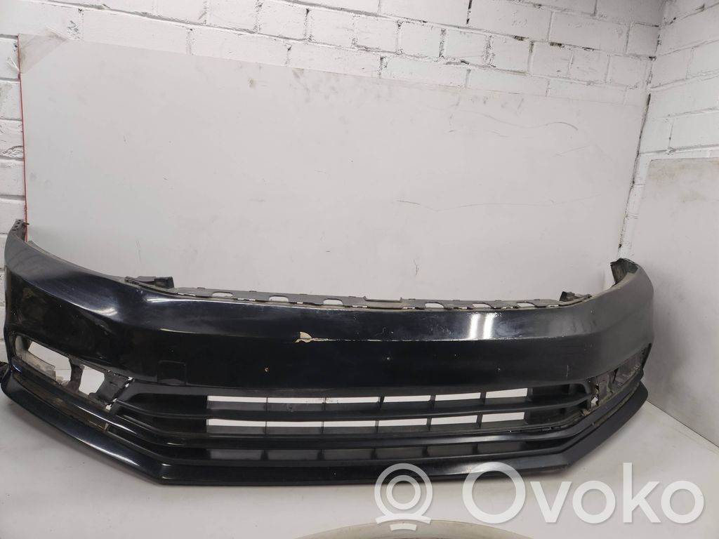 Volkswagen Jetta VI Bară față 
